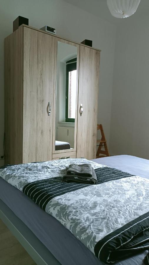 Gaeste- Und Ferienwohnung Glaeser ツウィッカウ エクステリア 写真
