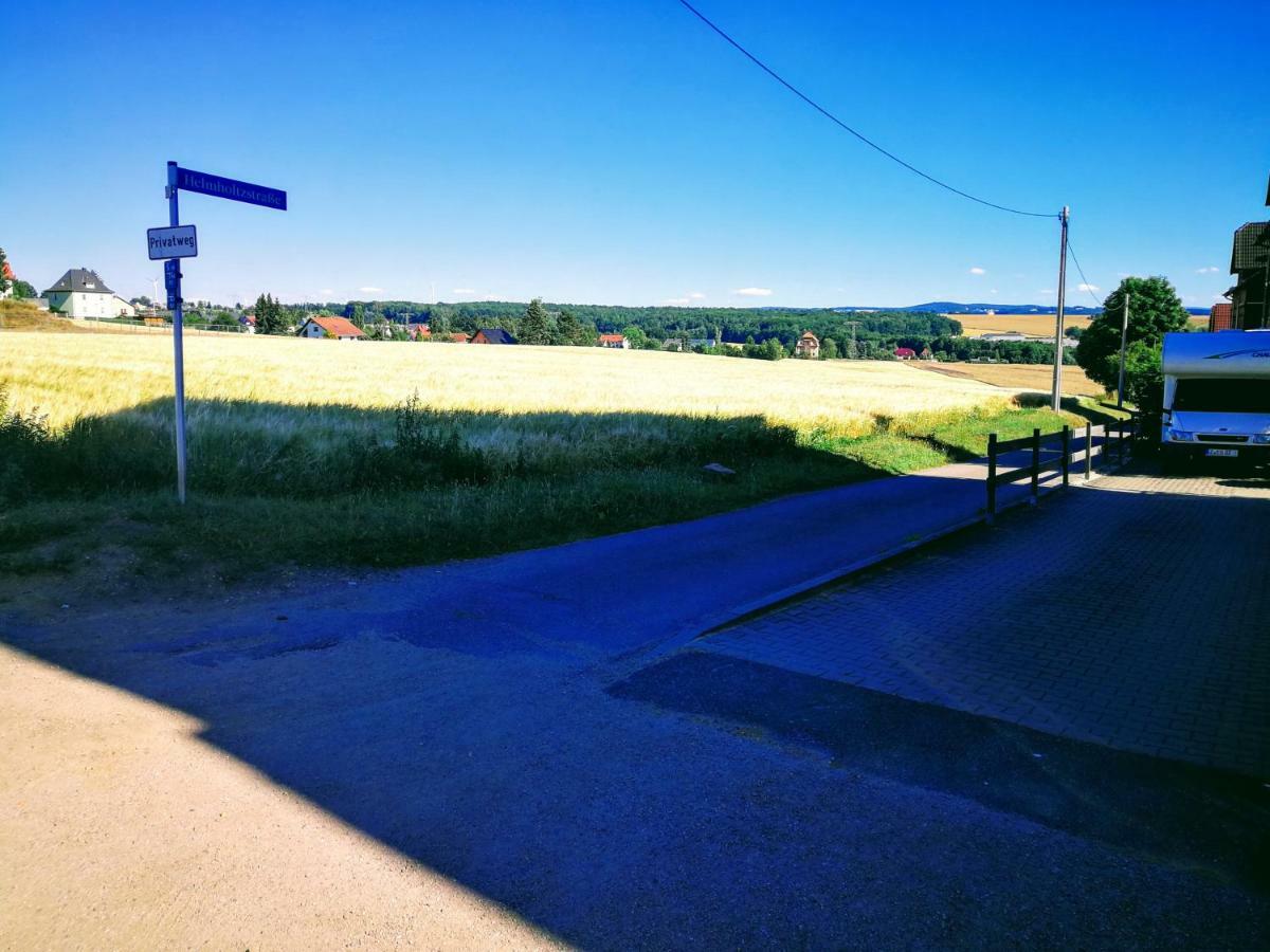 Gaeste- Und Ferienwohnung Glaeser ツウィッカウ エクステリア 写真